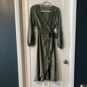 Green Long Sleeve Wrap Dress with Tie Front